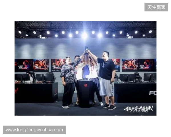 与好友并肩!你的电竞梦想从卓威高校对抗赛启航! 与好友并肩!你的电竞梦想从卓威高校对抗赛启航!